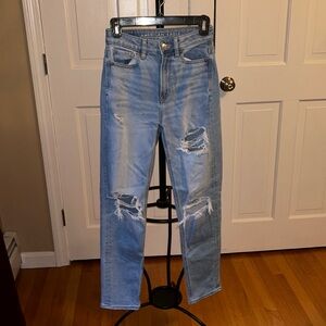 American eagle high wasted ripped jeans